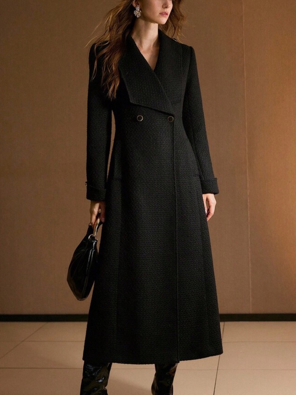 BLACK OVERSIZED COLLAR MID-LENGTH COAT